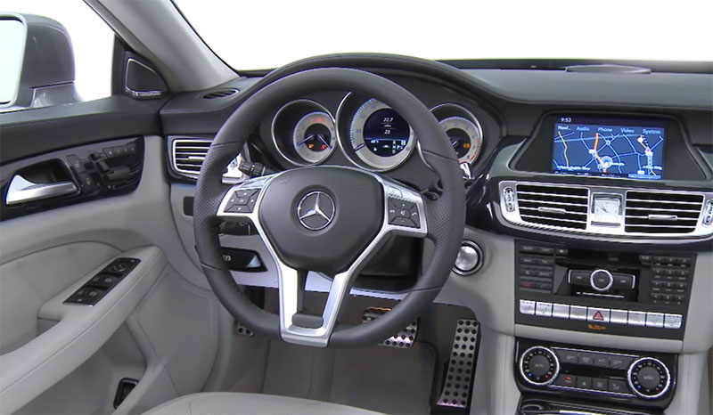Luksuzni automobil iznutra