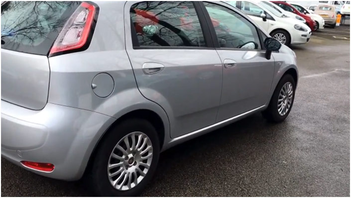 Fiat Punto pogled sa strane